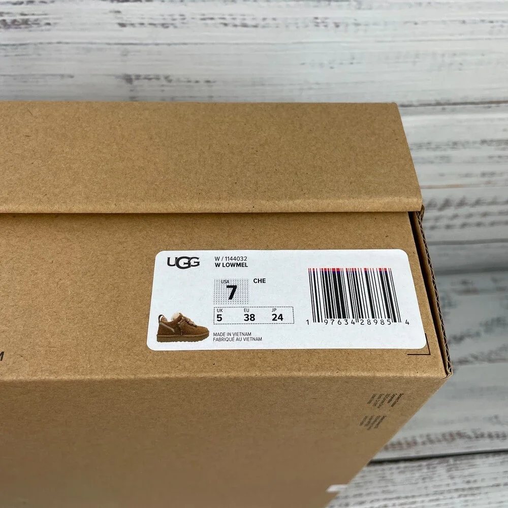 UGG Lowmel Womens US 7 Sneakers Chestnut Brown Suede Laces